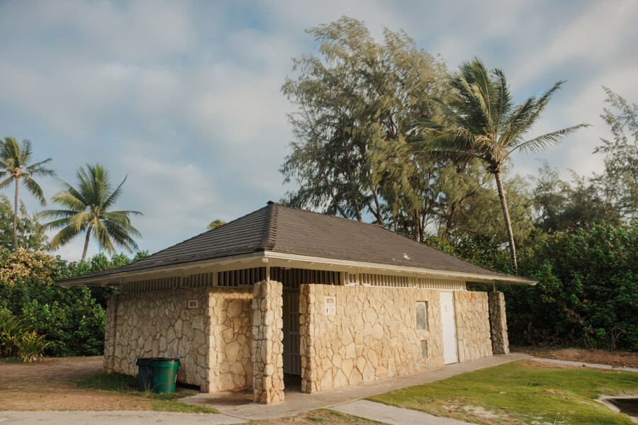 Bathroom facilities at Kalama Beach