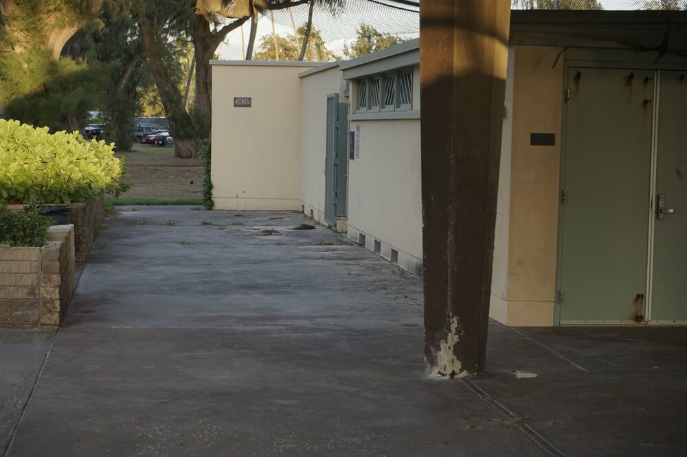 Bathrooms at Kailua Beach Park